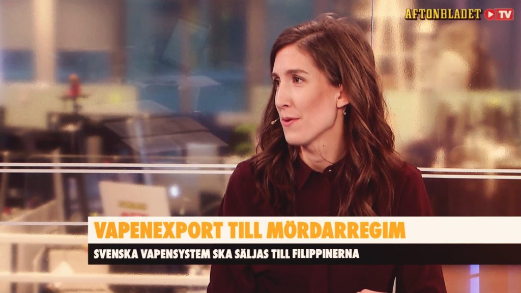 Svenska Freds ordförande kommenterar vapenexport till Filippinerna i tv-sändning.