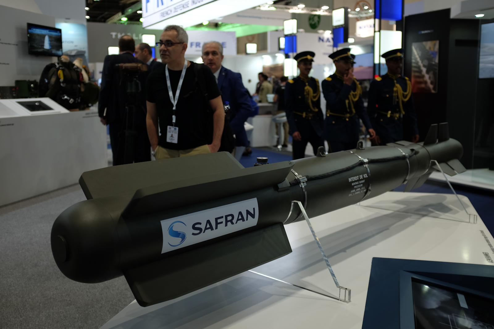 Safrans monter på vapenmässan IDEX i Abu Dhabi, Förenade arabemiraten, februari 2019. Foto: Linda Åkerström/Svenska Freds.