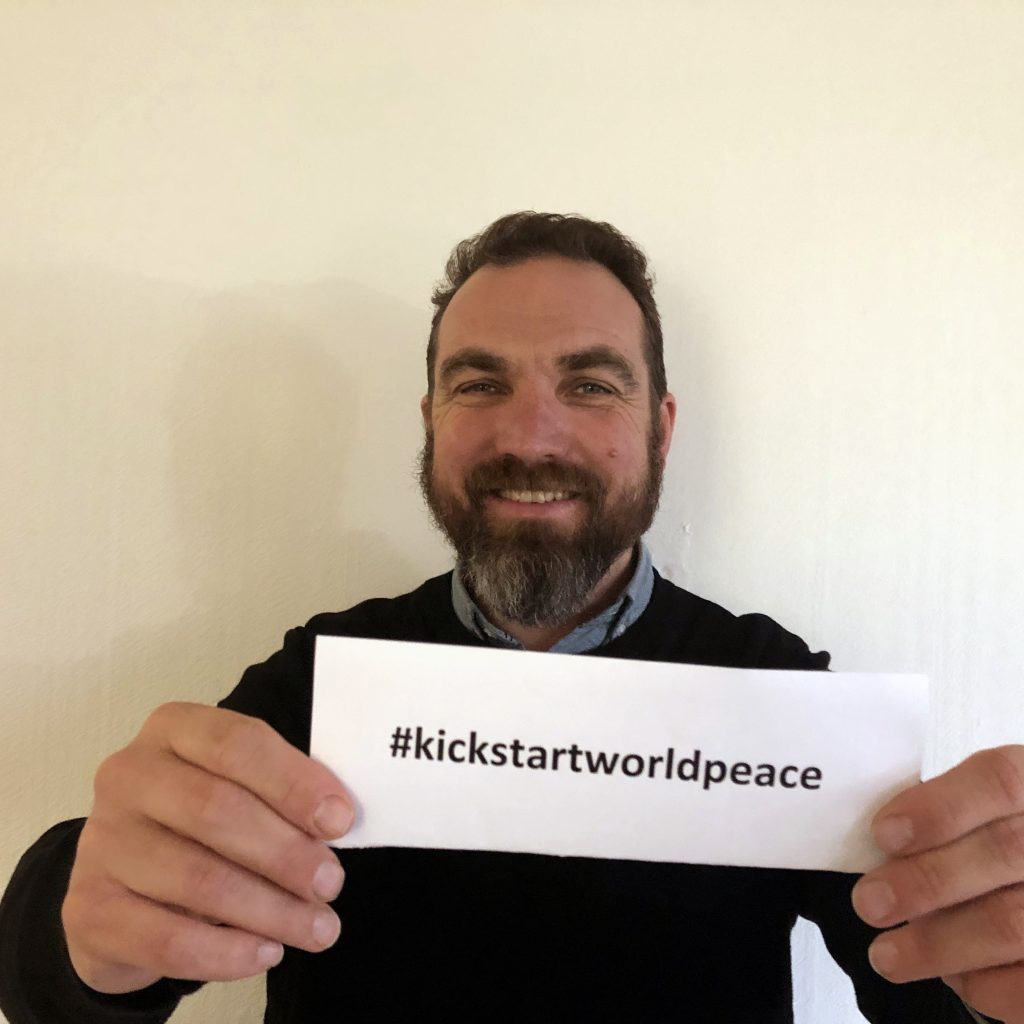 Conny är en av medgrundarna till världsfreden genom Kickstart World Peace.