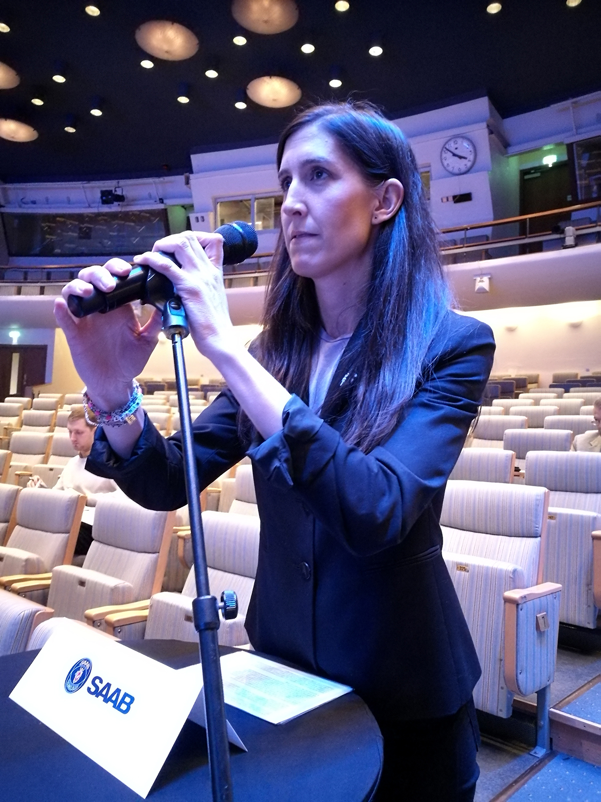 SAABS ÅRSSTÄMMA: AGNES ARGUMENTERAR FÖR SVENSKA FREDS FÖRSLAG | Svenska ...